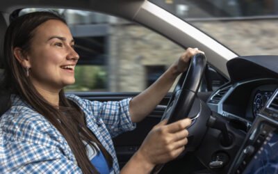Autoescola ou instrutor particular: por que a estrutura profissional é essencial para sua aprovação em 2026?